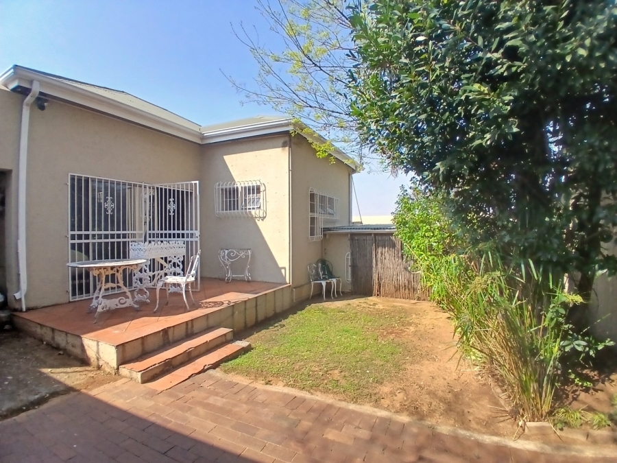 2 Bedroom Property for Sale in Orange Grove Gauteng