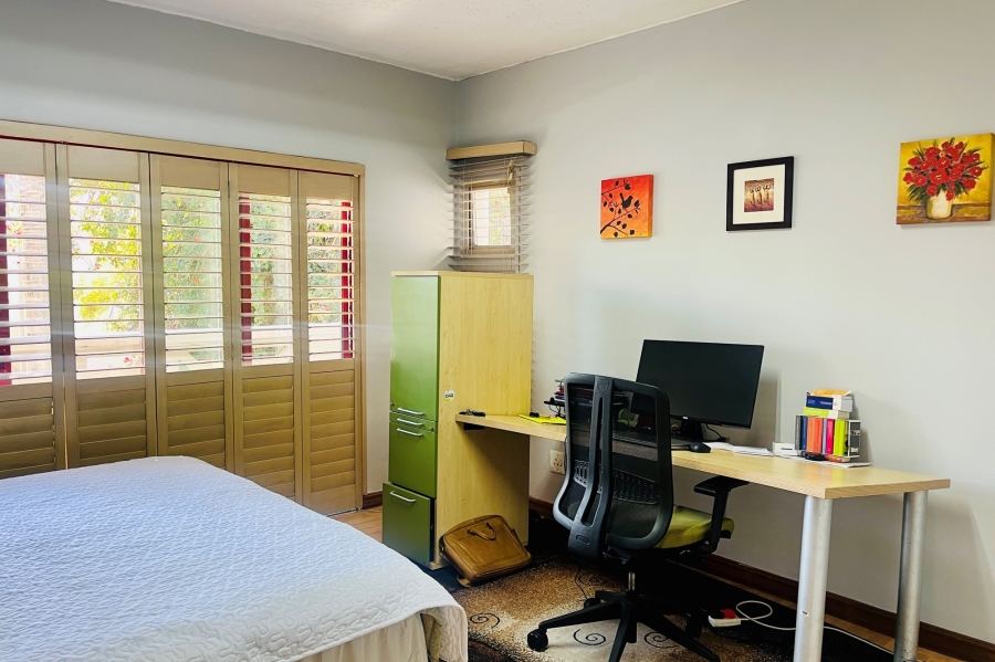 4 Bedroom Property for Sale in Woodmead Gauteng