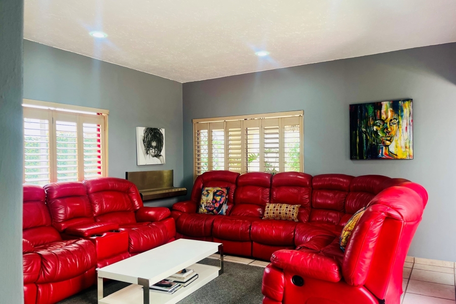 4 Bedroom Property for Sale in Woodmead Gauteng