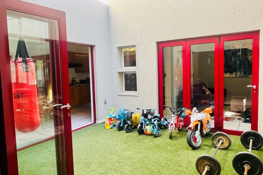 4 Bedroom Property for Sale in Woodmead Gauteng