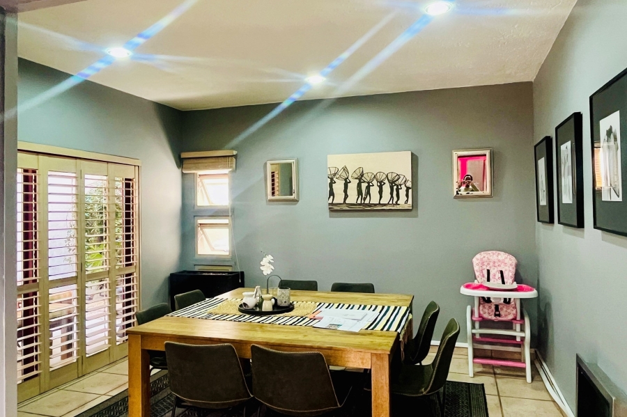 4 Bedroom Property for Sale in Woodmead Gauteng
