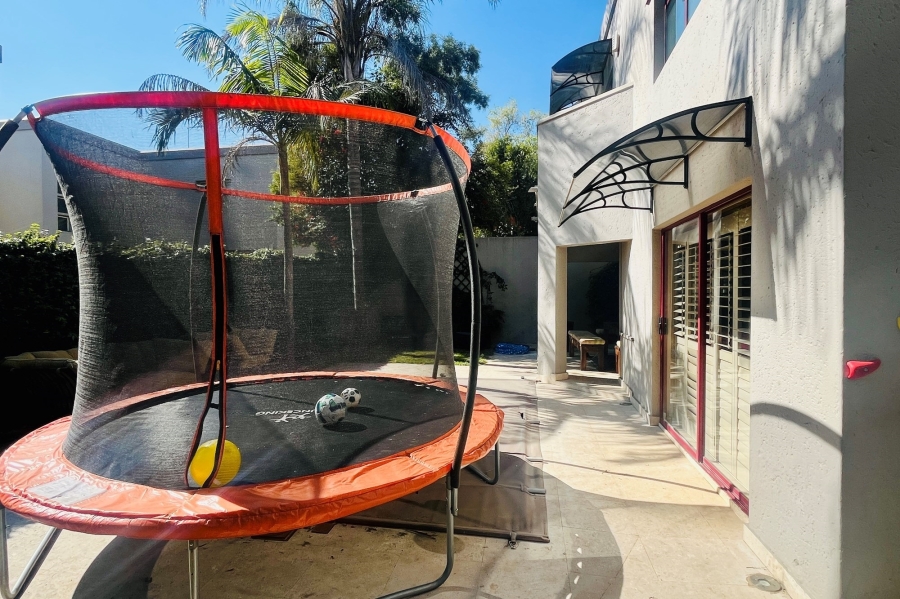 4 Bedroom Property for Sale in Woodmead Gauteng