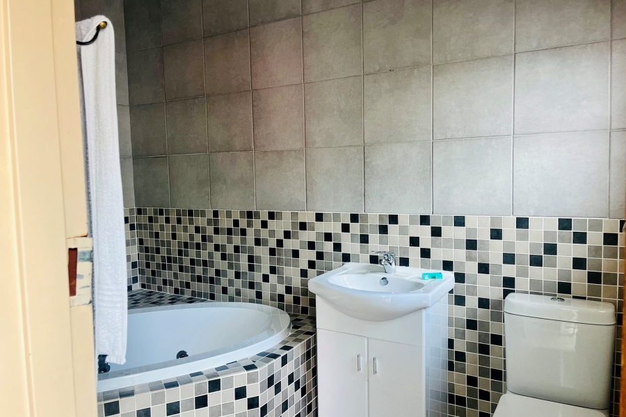 4 Bedroom Property for Sale in Woodmead Gauteng
