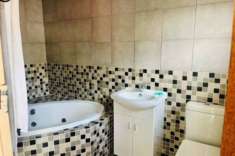 4 Bedroom Property for Sale in Woodmead Gauteng