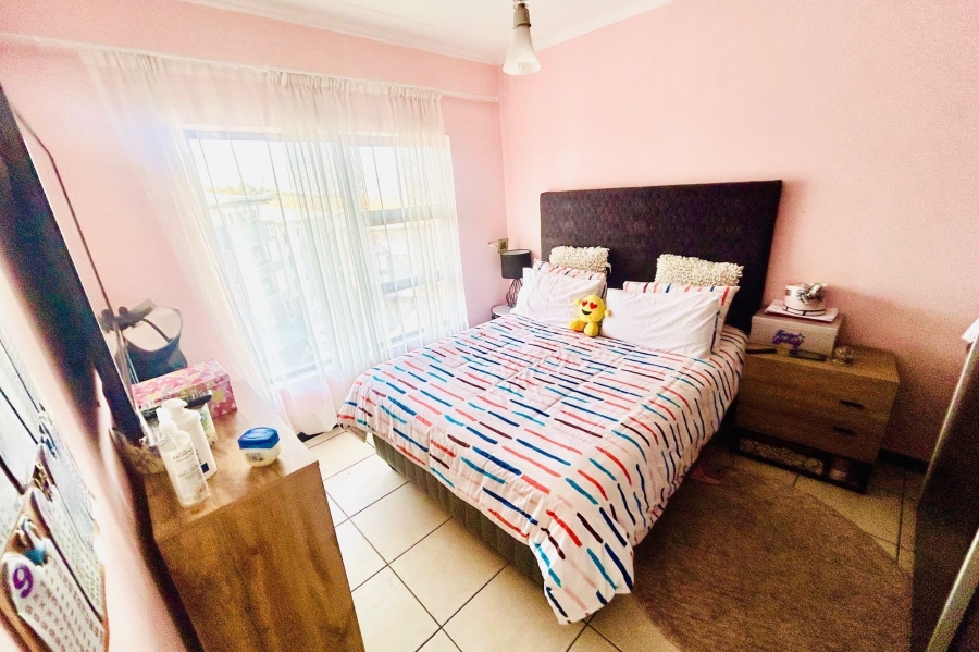 To Let 2 Bedroom Property for Rent in Oakdene Gauteng