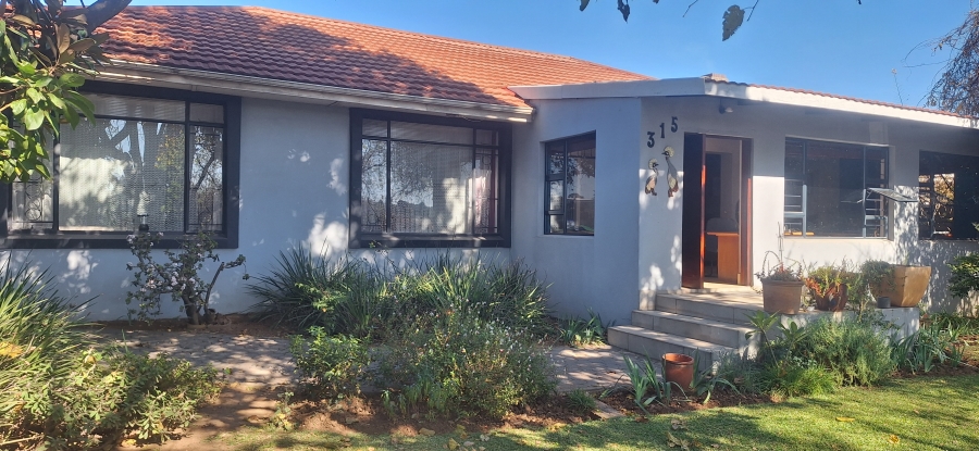 3 Bedroom Property for Sale in Wentworth Park Gauteng