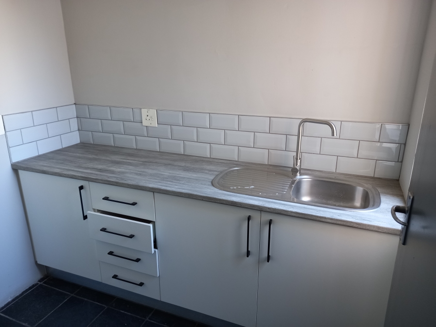 To Let commercial Property for Rent in Randjespark Gauteng