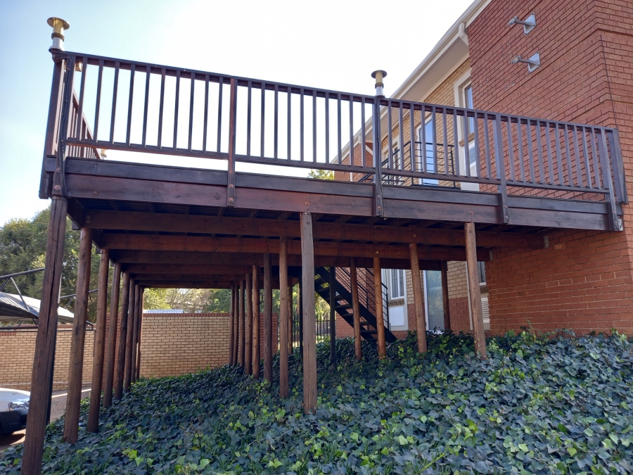 To Let commercial Property for Rent in Randjespark Gauteng