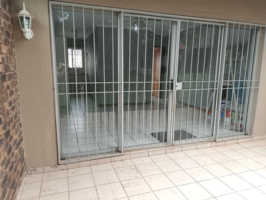 To Let 2 Bedroom Property for Rent in Groblerpark Gauteng