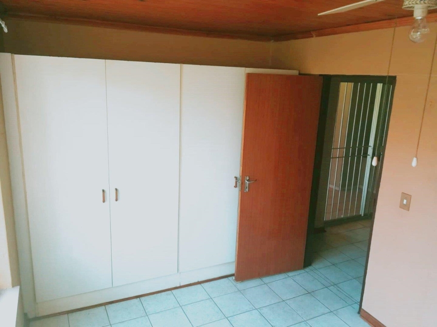 To Let 2 Bedroom Property for Rent in Groblerpark Gauteng
