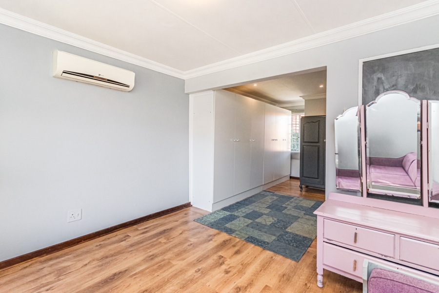 2 Bedroom Property for Sale in Die Hoewes Gauteng