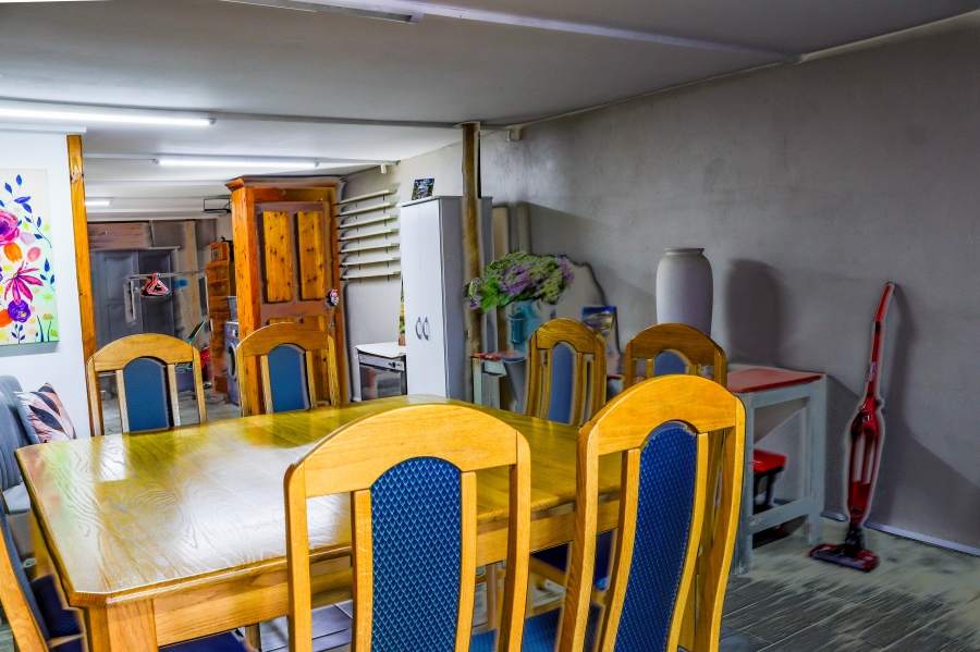 7 Bedroom Property for Sale in Pierre Van Ryneveld Gauteng
