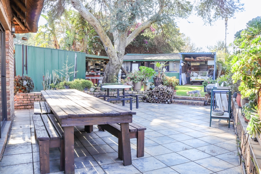 7 Bedroom Property for Sale in Pierre Van Ryneveld Gauteng