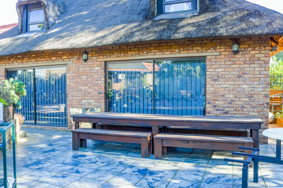 7 Bedroom Property for Sale in Pierre Van Ryneveld Gauteng