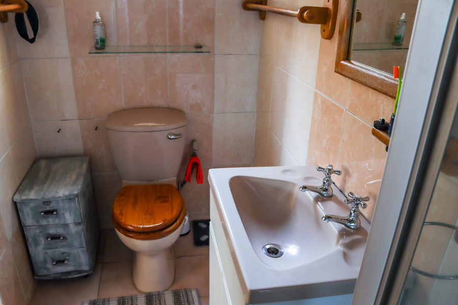 7 Bedroom Property for Sale in Pierre Van Ryneveld Gauteng