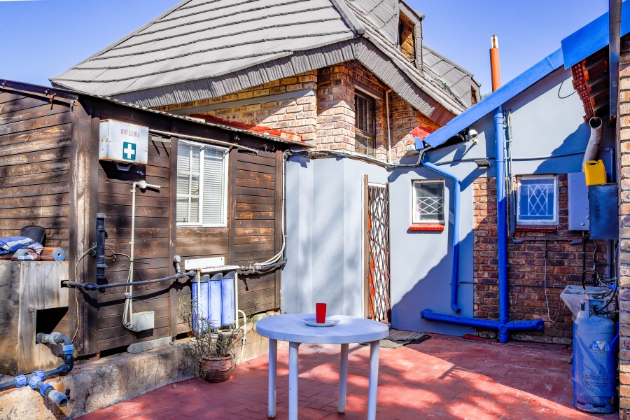 7 Bedroom Property for Sale in Pierre Van Ryneveld Gauteng