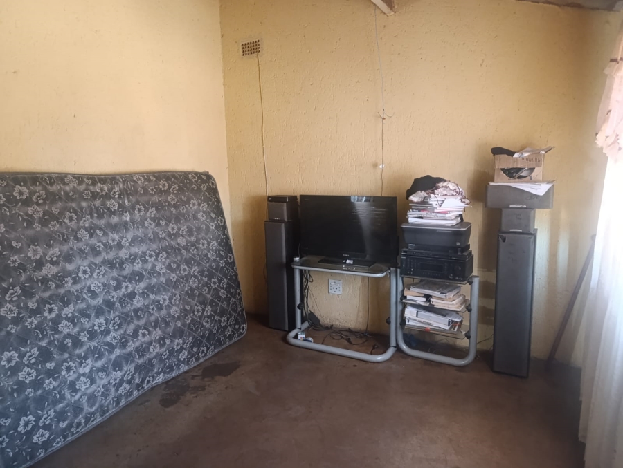 2 Bedroom Property for Sale in Mabopane Unit B Gauteng