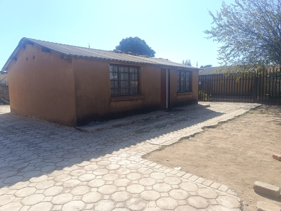 2 Bedroom Property for Sale in Mabopane Unit B Gauteng