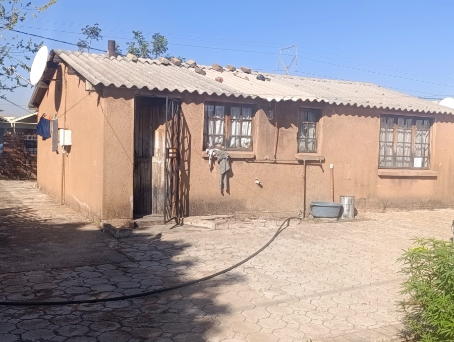 2 Bedroom Property for Sale in Mabopane Unit B Gauteng
