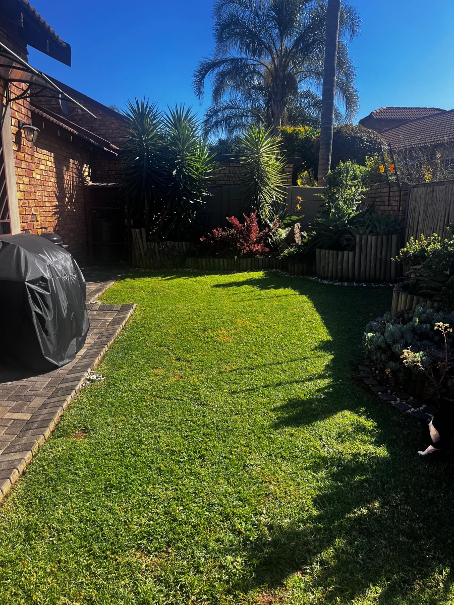To Let 3 Bedroom Property for Rent in Wilgeheuwel Gauteng