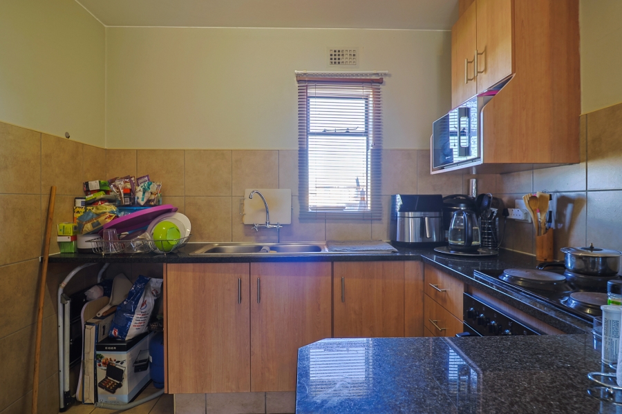 2 Bedroom Property for Sale in Olifantsvlei Gauteng