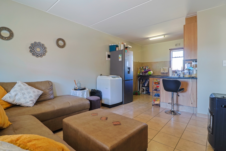 2 Bedroom Property for Sale in Olifantsvlei Gauteng
