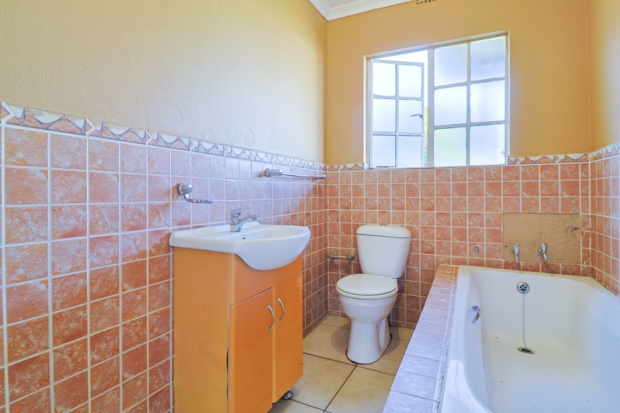 3 Bedroom Property for Sale in Hartzenbergfontein Gauteng