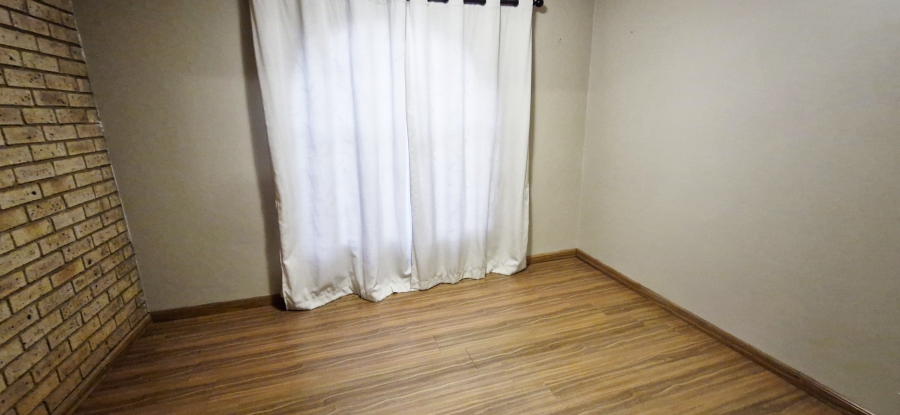 3 Bedroom Property for Sale in Annlin Gauteng