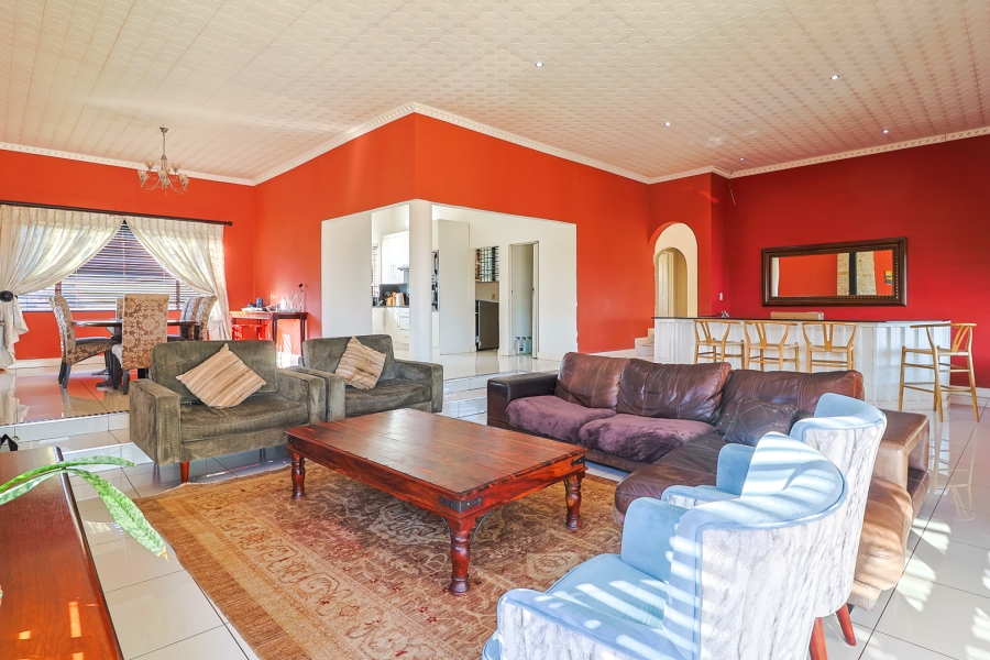 5 Bedroom Property for Sale in Golf View Gauteng