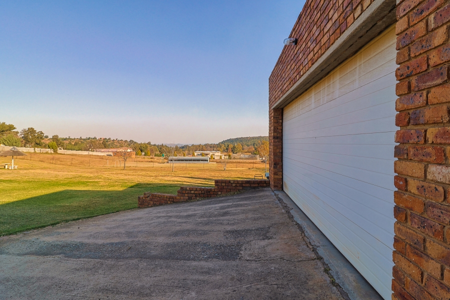 5 Bedroom Property for Sale in Golf View Gauteng