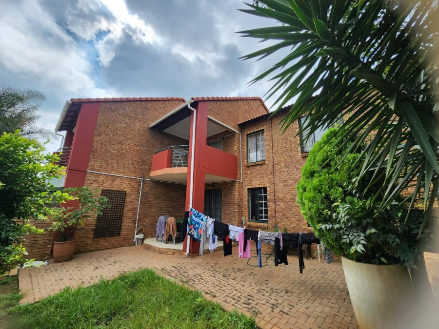 2 Bedroom Property for Sale in Moreleta Park Gauteng