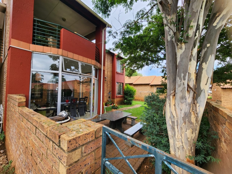2 Bedroom Property for Sale in Moreleta Park Gauteng