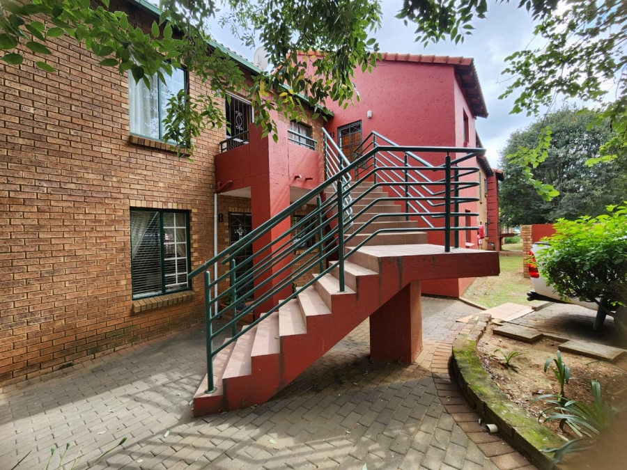2 Bedroom Property for Sale in Moreleta Park Gauteng