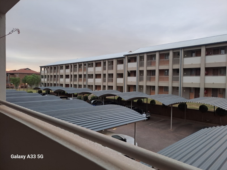 2 Bedroom Property for Sale in Moregloed Gauteng