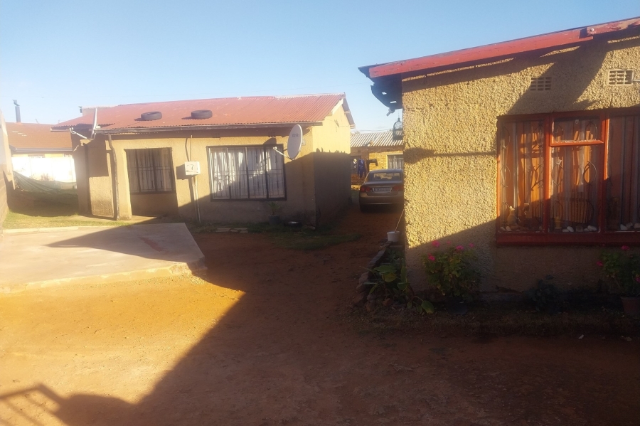 2 Bedroom Property for Sale in Naledi Gauteng