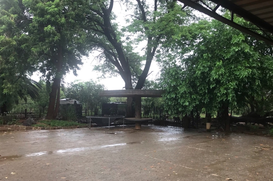 Commercial Property for Sale in Kameeldrift East Gauteng