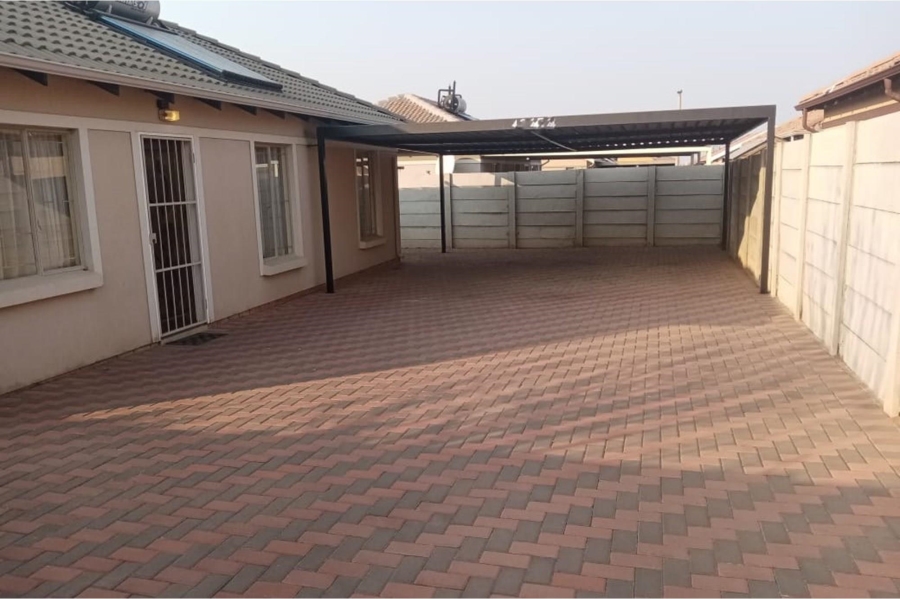To Let 3 Bedroom Property for Rent in Leopard