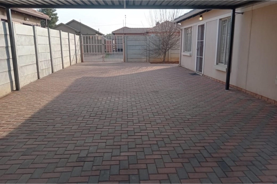 To Let 3 Bedroom Property for Rent in Leopard