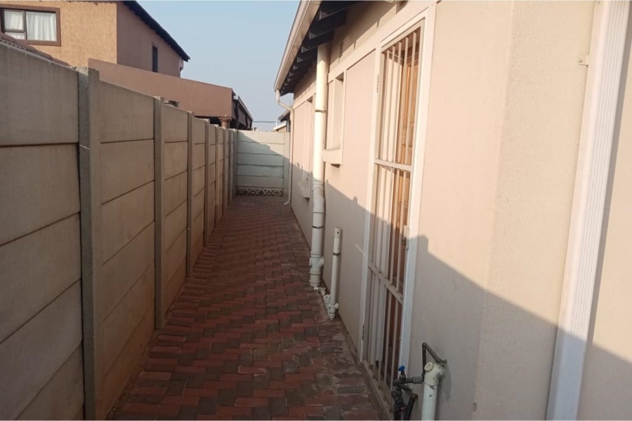 To Let 3 Bedroom Property for Rent in Leopard