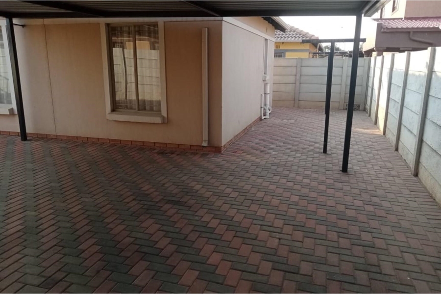 To Let 3 Bedroom Property for Rent in Leopard
