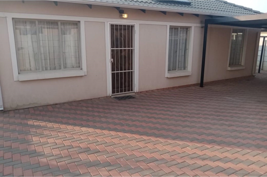 To Let 3 Bedroom Property for Rent in Leopard