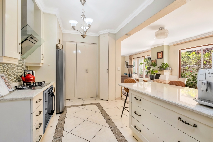 3 Bedroom Property for Sale in Linden Gauteng