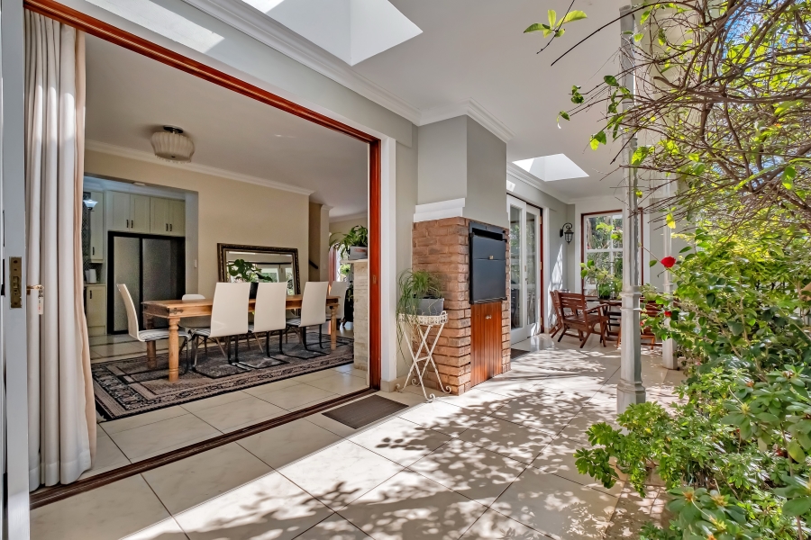 3 Bedroom Property for Sale in Linden Gauteng
