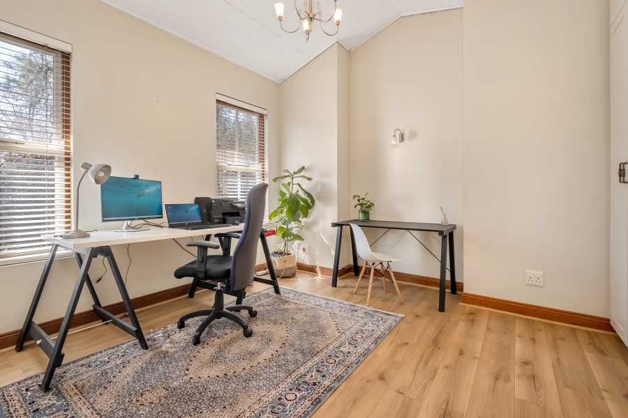 3 Bedroom Property for Sale in Linden Gauteng