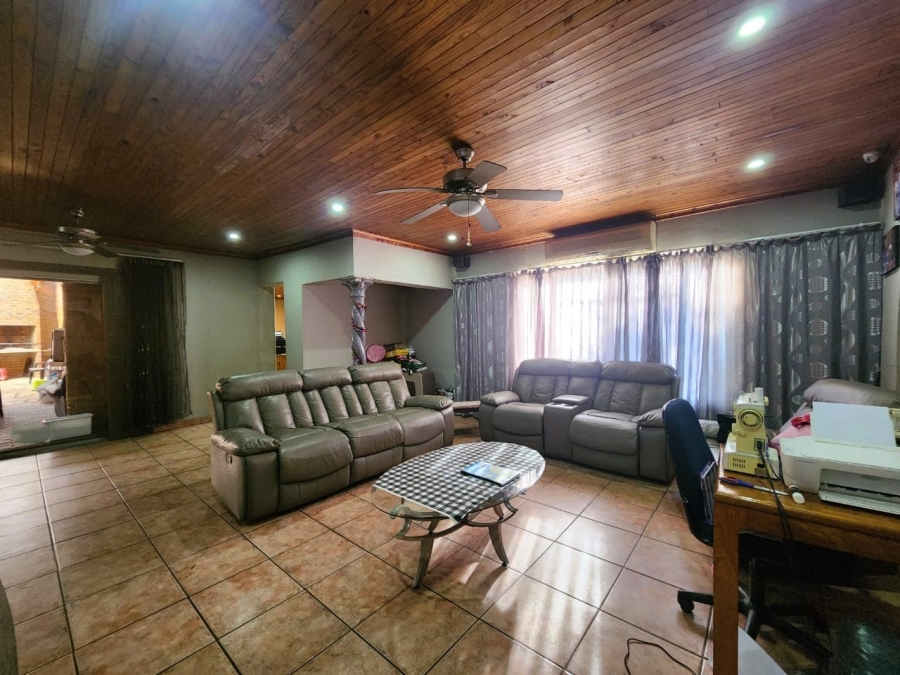 4 Bedroom Property for Sale in Kookrus Gauteng