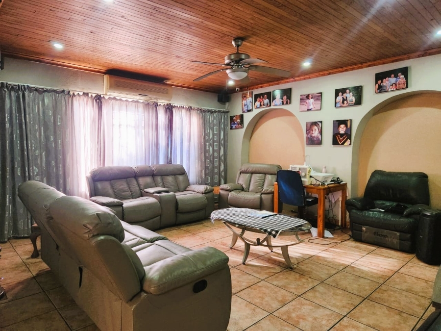 4 Bedroom Property for Sale in Kookrus Gauteng
