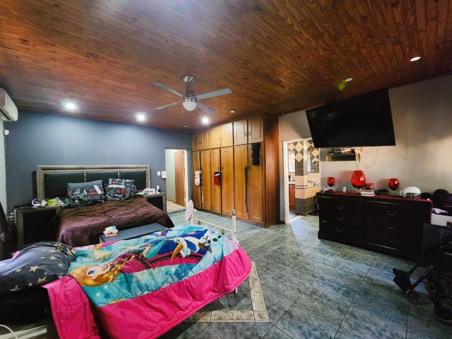 4 Bedroom Property for Sale in Kookrus Gauteng