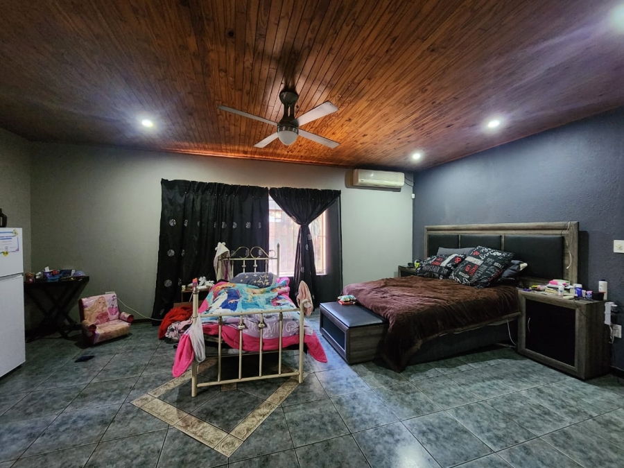 4 Bedroom Property for Sale in Kookrus Gauteng
