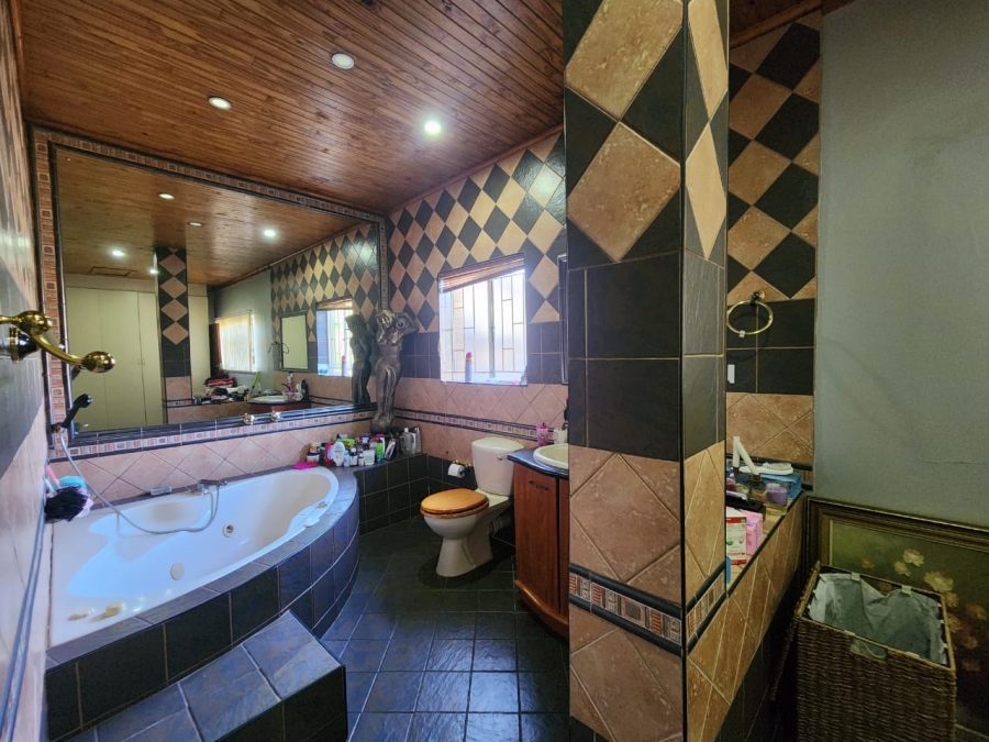 4 Bedroom Property for Sale in Kookrus Gauteng