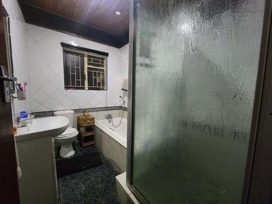 4 Bedroom Property for Sale in Kookrus Gauteng